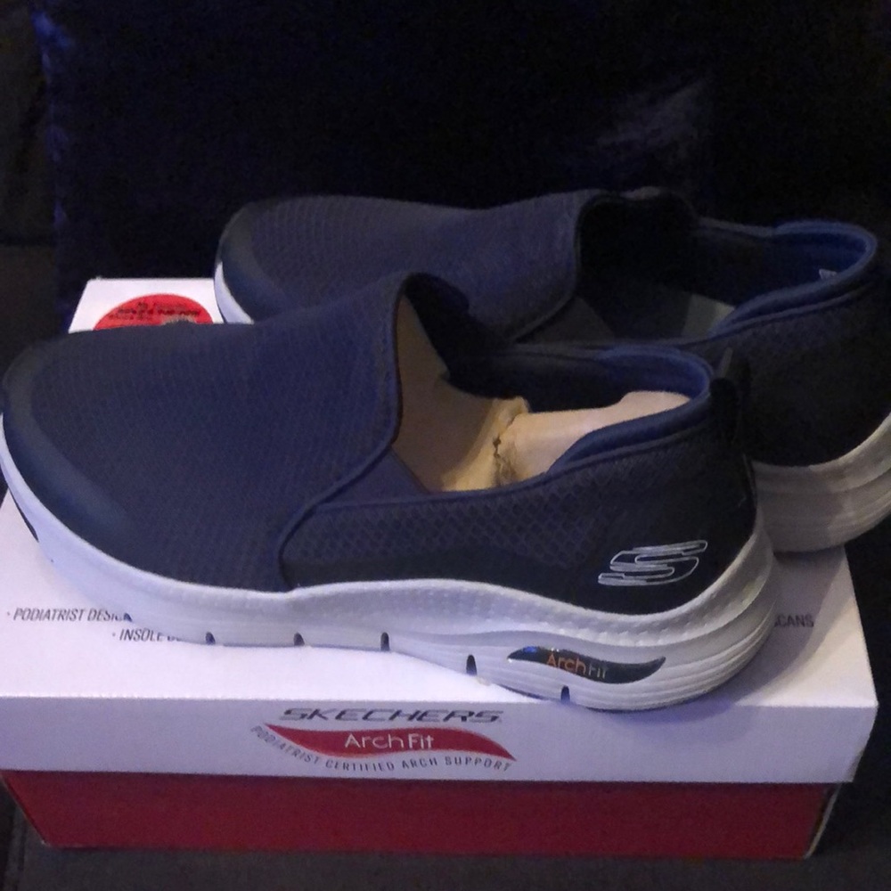 Skechers Arch Fit Banlin